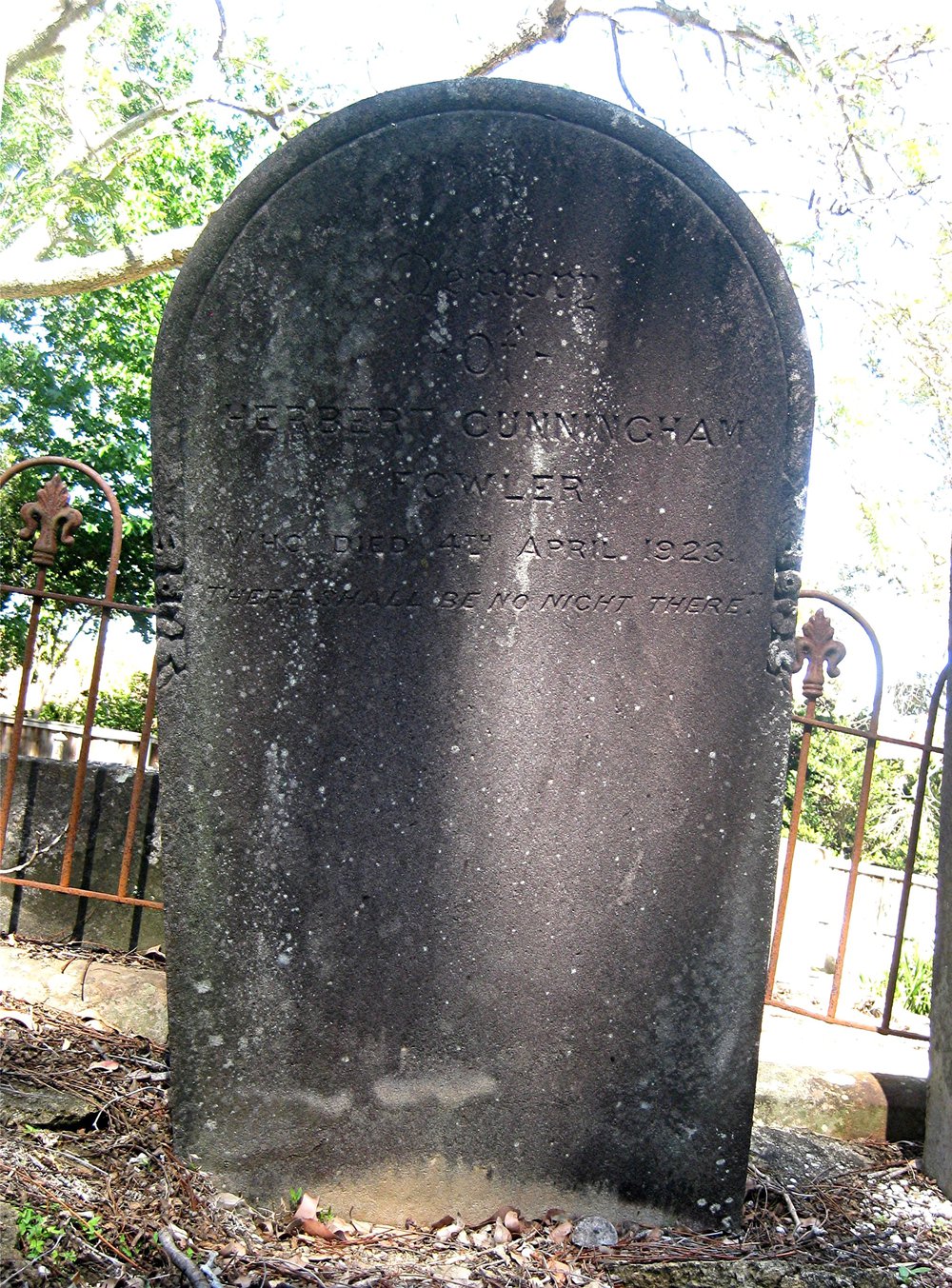 Herbert Cunningham Fowler headstone