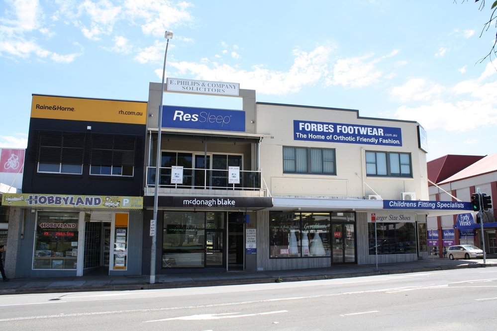 Shops between Ashley Lane and William Street Hornsby