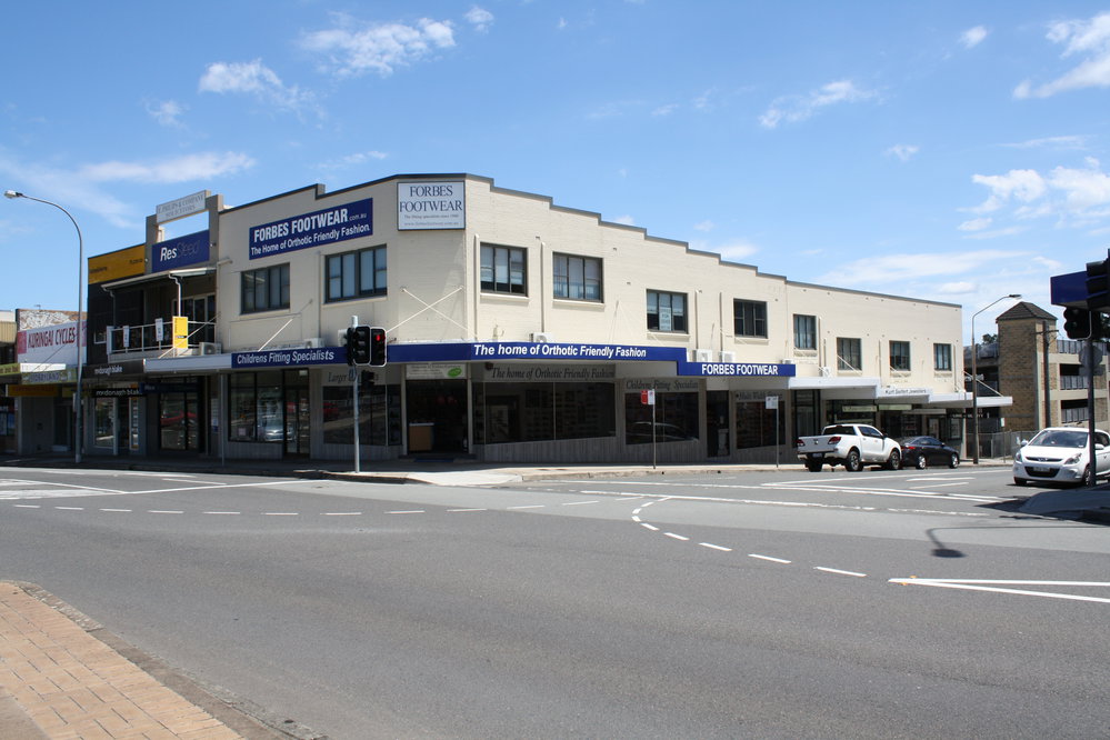 Shops between Ashley Lane and William Street Hornsby