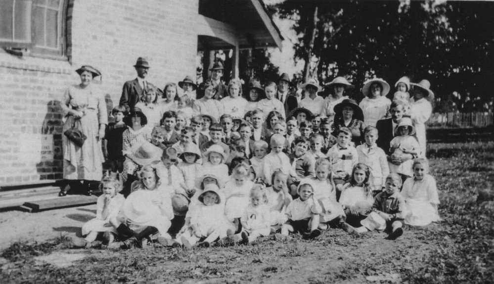 Teachers &amp; pupils of St. David's Presbyterian Sunday School, Asquith, 1921