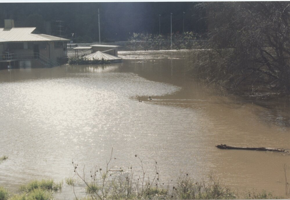 Wisemans Ferry Flood 1990