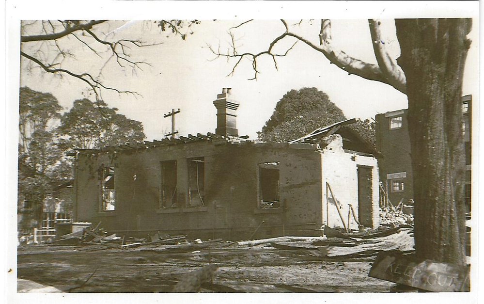1957 bushfire destroyed school buildings in Hornsby