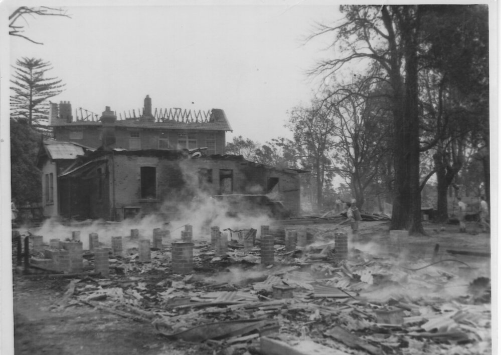 1957 bushfire destroyed school buildings in Hornsby