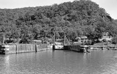 Looking out from Peat's Ferry on Hawkesbury River