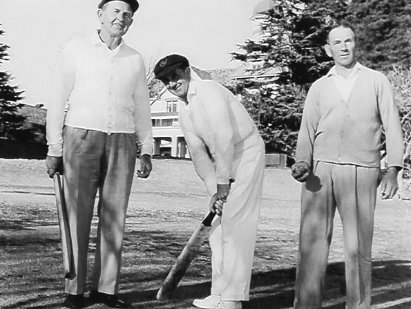 The Beattie brothers in the grounds of the Sydney Adventist Hospital