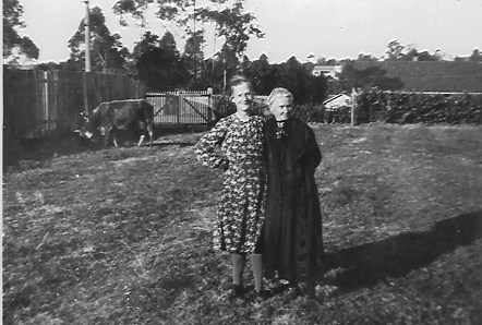 Mrs. Ollif Snr and Mrs. Mattews at Galston Road, Hornsby