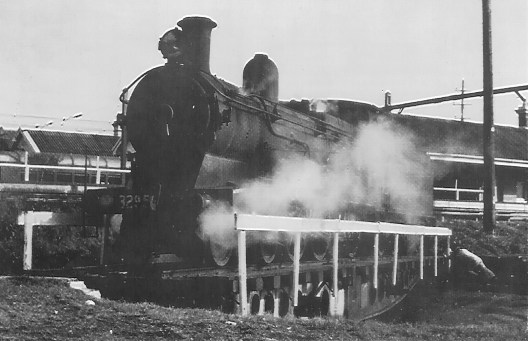 Locomotive 3295 at Hornsby Station 