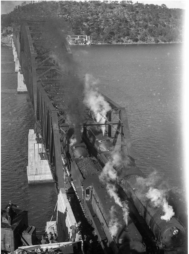 38-class locomotives testing the second Hawkesbury River Railway Bridge