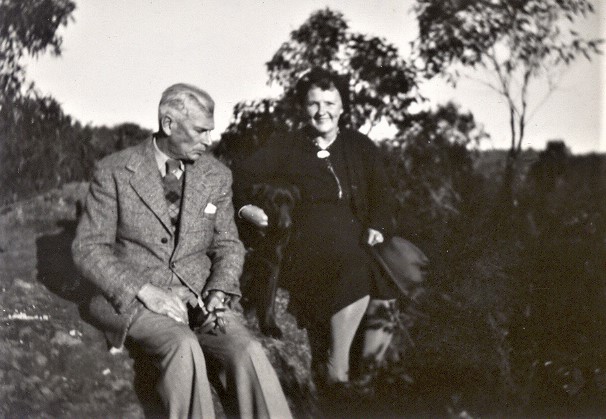 Ralph and Catherine Farrar at the Woolwash, Hornsby