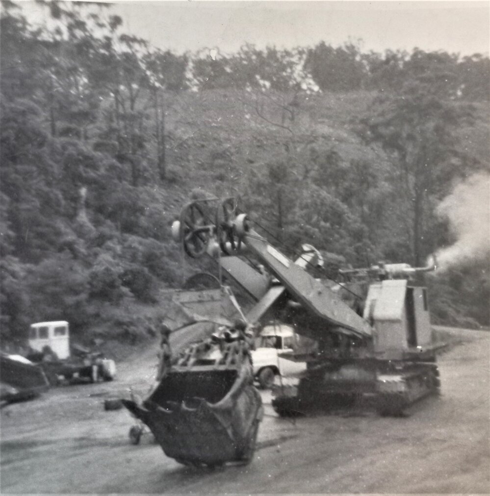 Face Shovel in Hornsby Quarry
