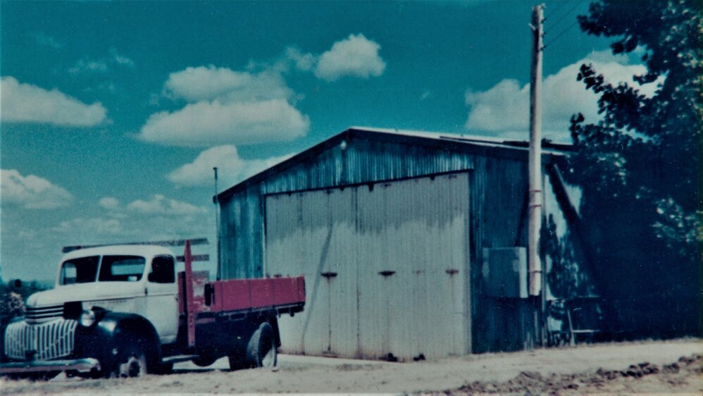 Ken Hitchcock Fruit Carrier