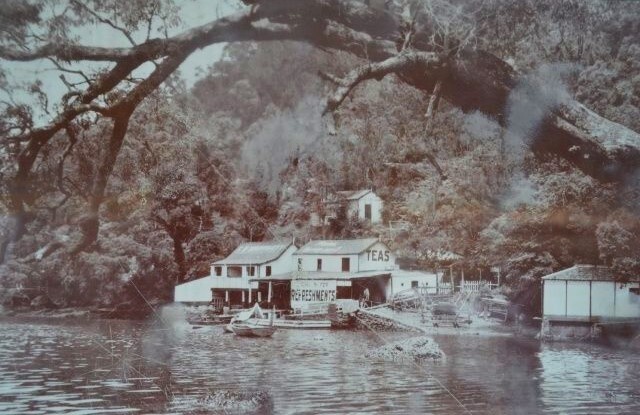 Woodnutt's Boatshed at Apple Tree Bay