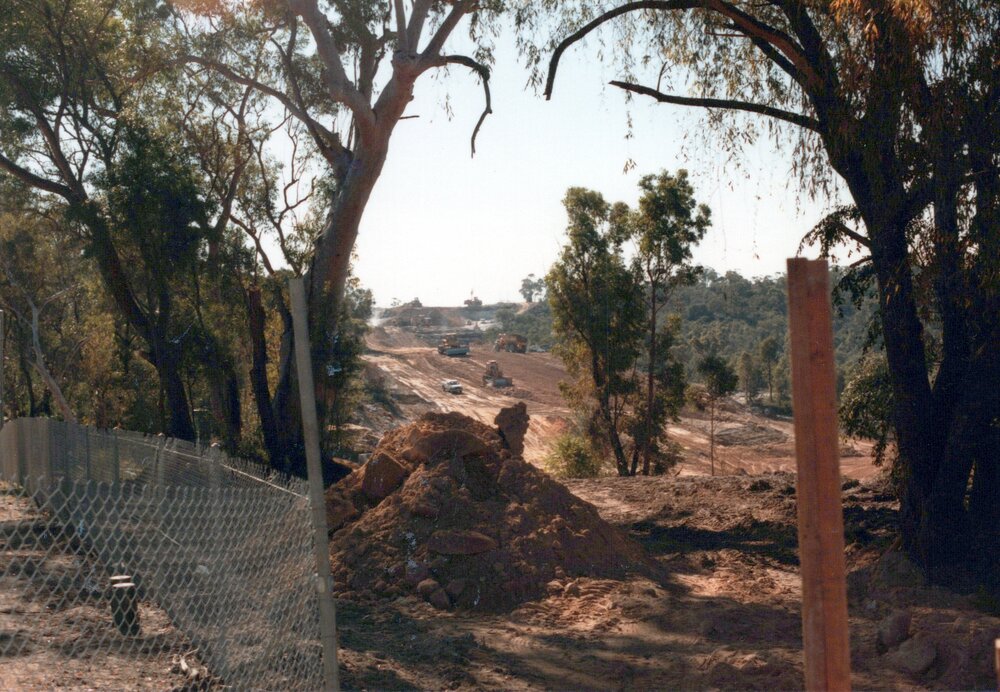 Construction of the Sydney-Newcastle Freeway between Mt Kuring-gai and Berowra