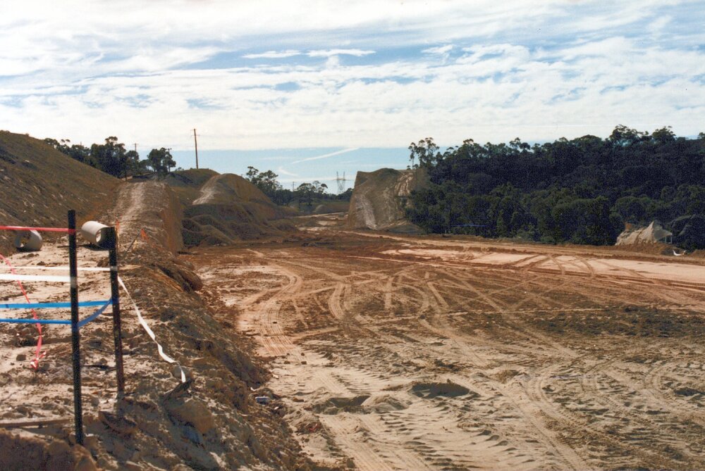 Construction of the Sydney-Newcastle Freeway between Mt Kuring-gai and Berowra