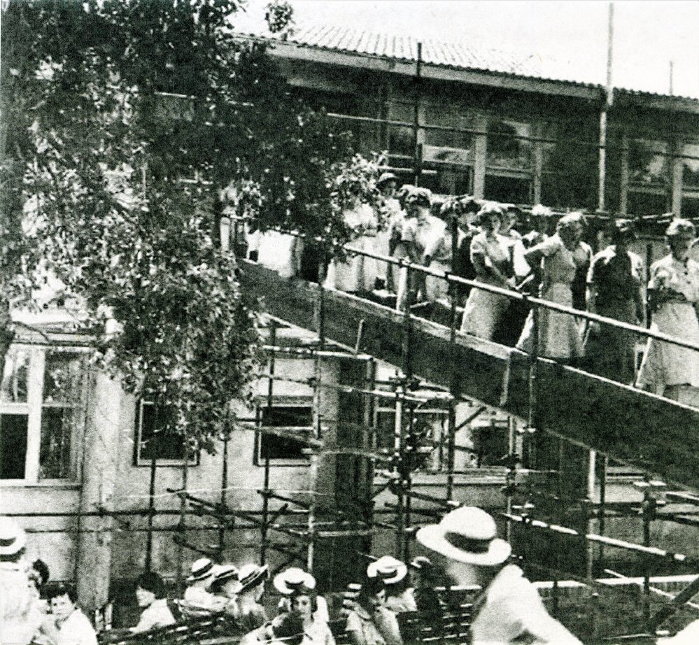 1959 Scaffolding used for Asquith Girls High entry