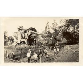Construction of Pacific Highway between Hornsby and Brooklyn, 1920s