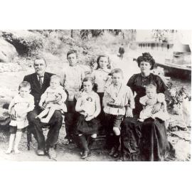 The Windybank family at Waratah Bay, c. 1911