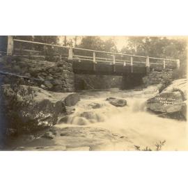 Postcard of Terrys Creek, Epping