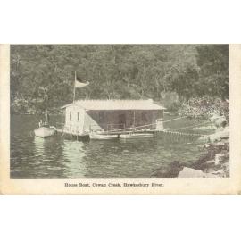 Houseboat at Cowan Creek 
