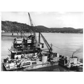 Construction of the second Hawkesbury Railway Bridge
