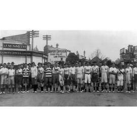Start of Five Mile Road Race, 1910