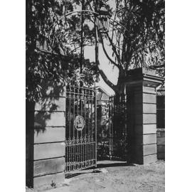 Barker College gates, C.1935