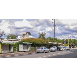 Station Street and Taxi Rank prior to bus interchange reconfiguration, 2006