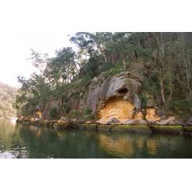 Exposed Sandstone Rock Face at Berowra Creek