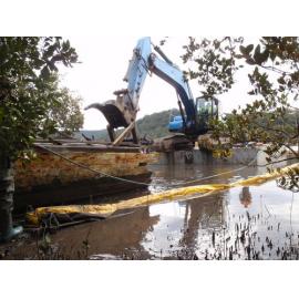 Removing the Derelict Boat MV. Surprise from the Sandbrook Inlet, Hawkesbury River