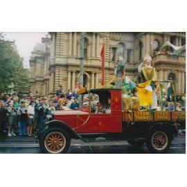 Somerville's vintage Chev truck "Annie Lorry"