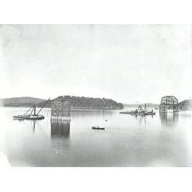 Building of the first Railway Bridge at Brooklyn