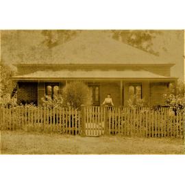 Unknown house - The Wray Family Collection