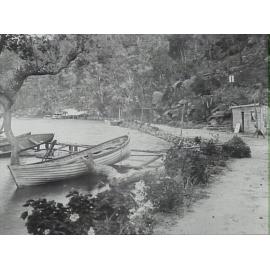 Ku-ring-gai Chase National Park, causeway at Windybanks