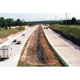 Construction of the Sydney-Newcastle Freeway between Mt Kuring-gai and Berowra