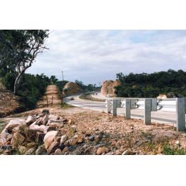 Construction of the Sydney-Newcastle Freeway between Mt Kuring-gai and Berowra