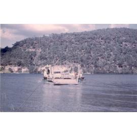 Wiseman's Ferry vehicular ferry