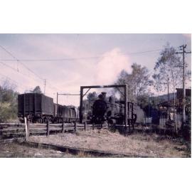 Shunting at Goonaroo Siding, Thornleigh
