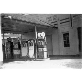 Notsons Garage, Epping, c.1951