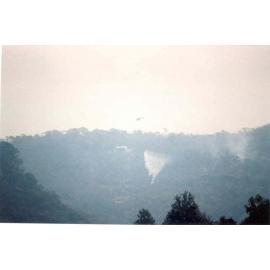 Wisemans Ferry Cemetery during the bushfire of December 2002