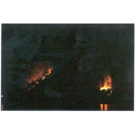 Wisemans Ferry Cemetery during the bushfire of December 2002