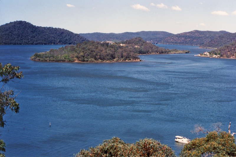 View south toward Milson Island and Prickly Point from above Bar Point.
Image: Booshman.