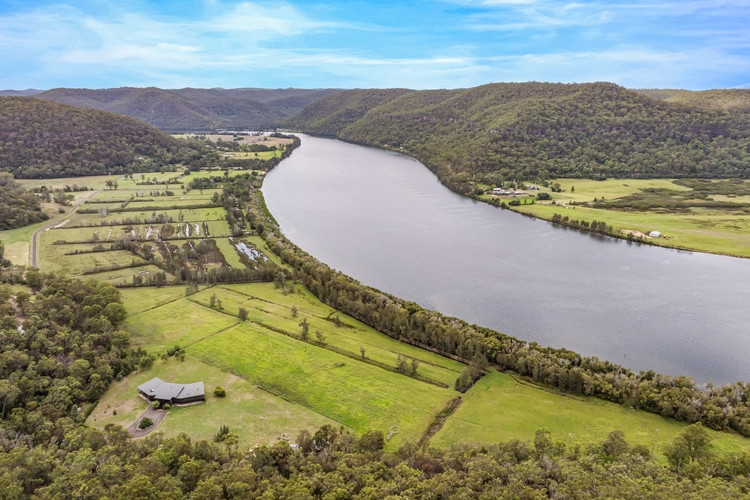 Laughtondale